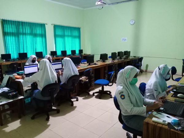 Kegiatan Uji Kemahiran Berbahasa Indonesia (UKBI)